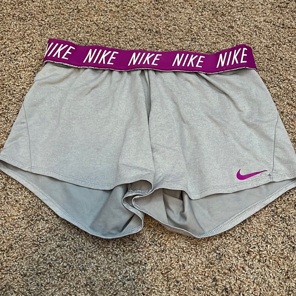 Grey shorts